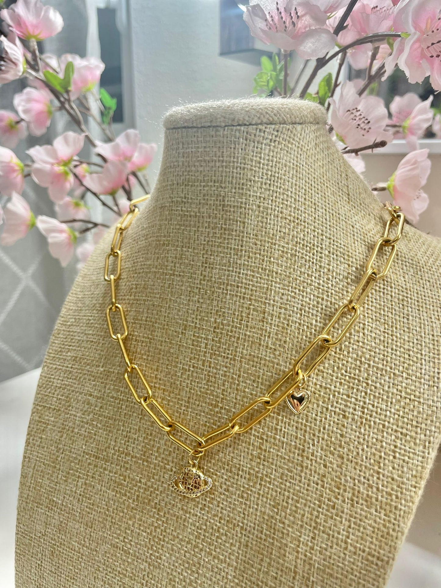 Planeta chapado en oro y stainless steel